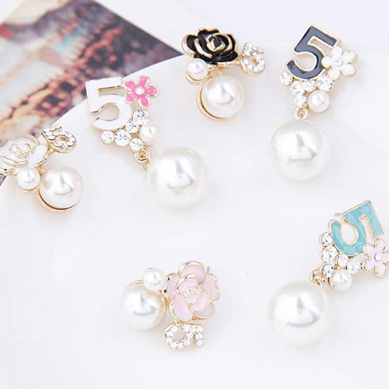 Glamtune Faux Imitation Pearl White Black Floral Dangle Drop Earrings Studs for Women - Image 5